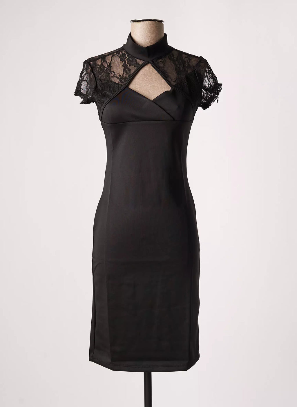 Robe noire en spandex avec dos lacé, col triangle et petites manches 